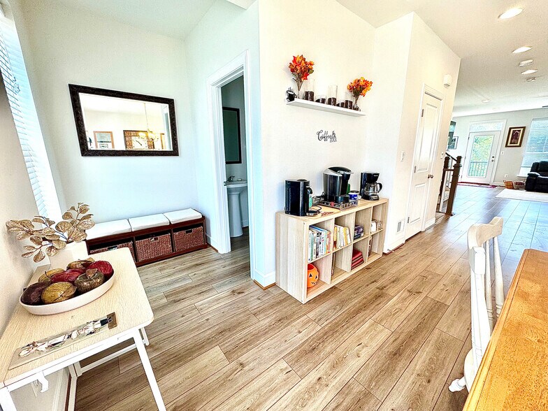Building Photo - 5205 Ridgeview Retreat Dr