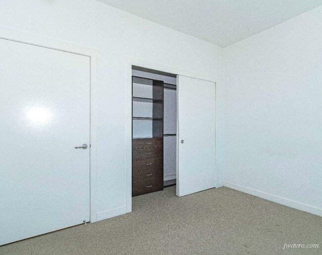 Building Photo - 1160 Mission St