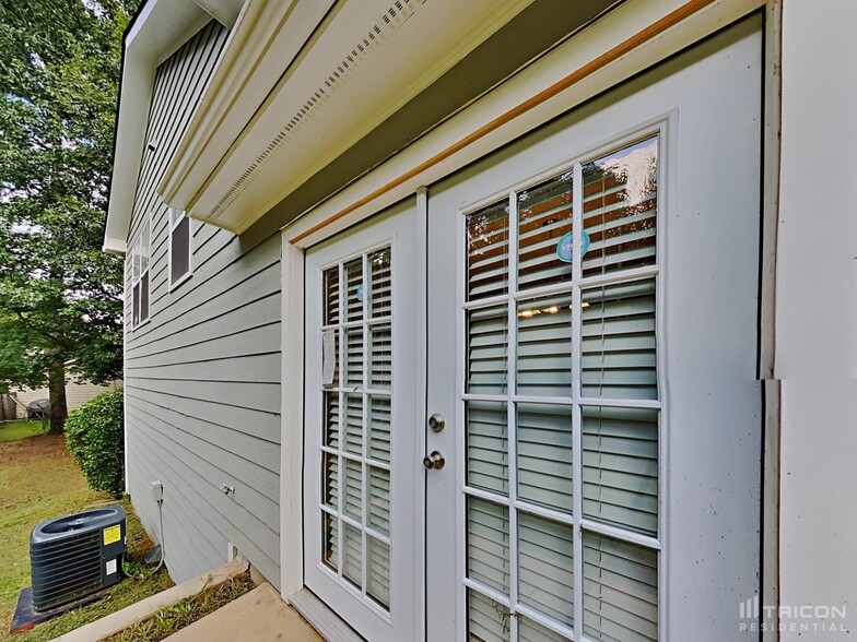 Building Photo - 1124 Whisper Wind Dr