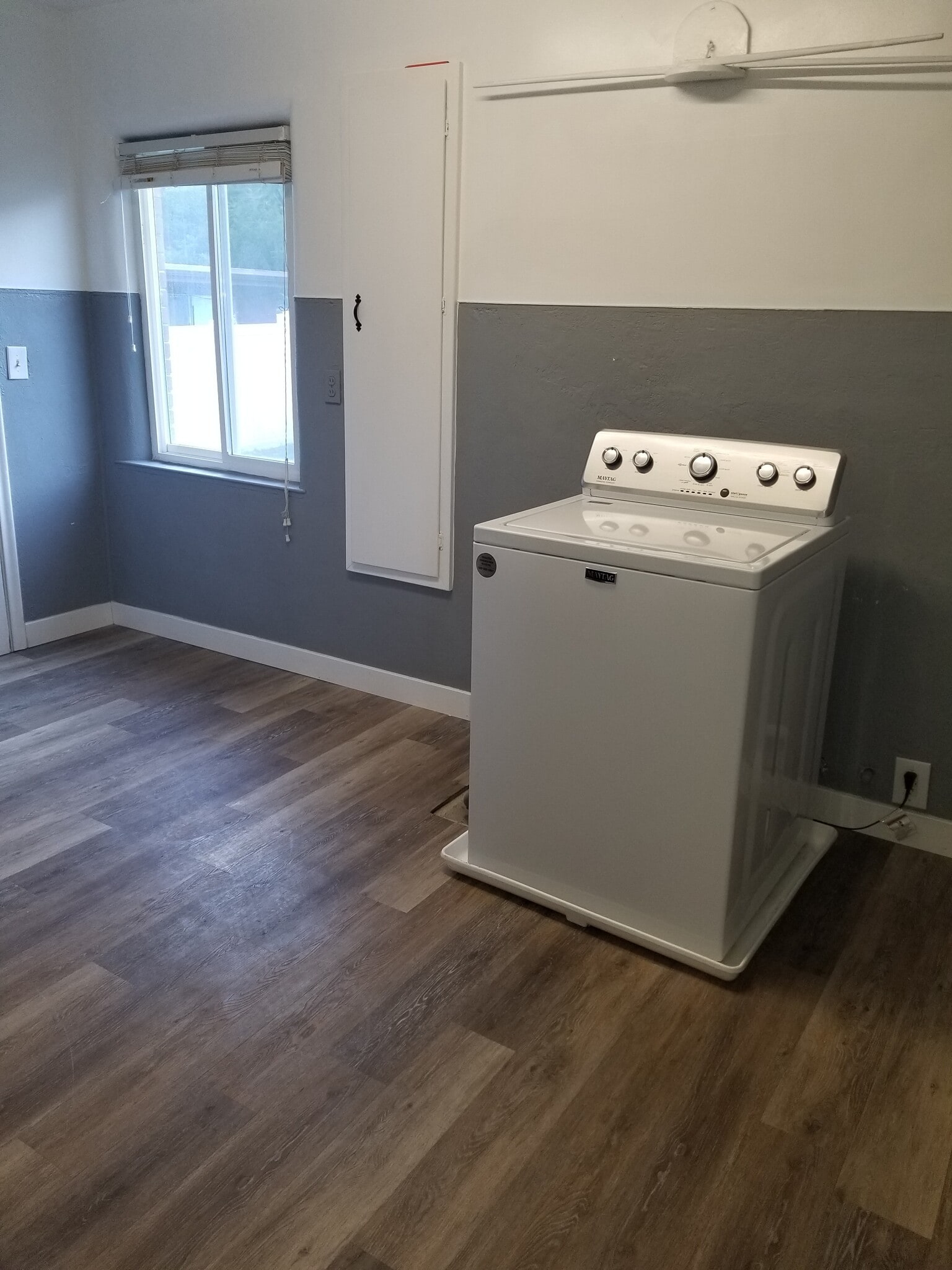 Extra large laundry/mudroom - 170 N Harrison Blvd Main