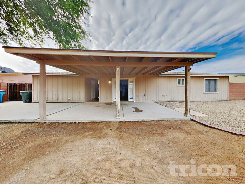 Building Photo - 13215 N 42nd St