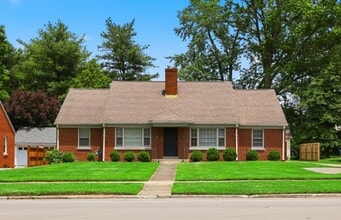 Building Photo - 1909 Fontaine Rd