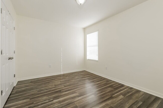 Building Photo - 5594 Angelonia Terrace