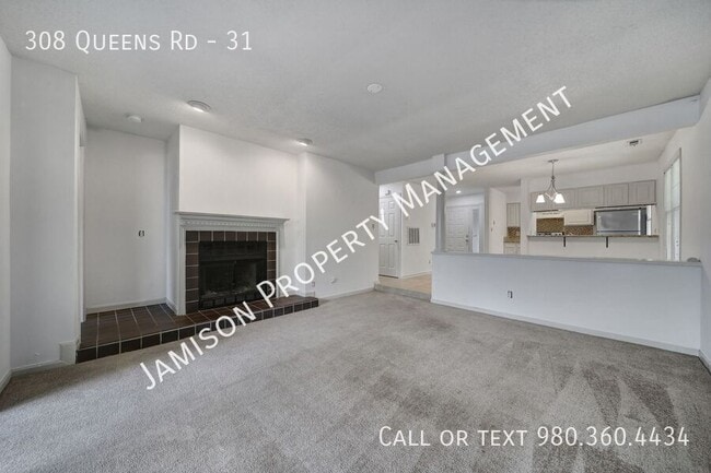 Building Photo - 308 Queens Rd