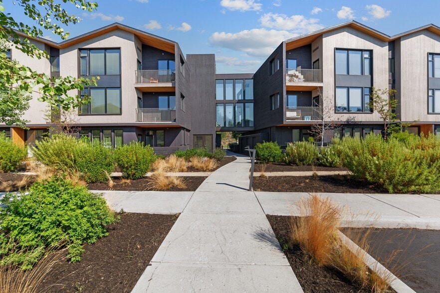 Primary Photo - Range Apartments