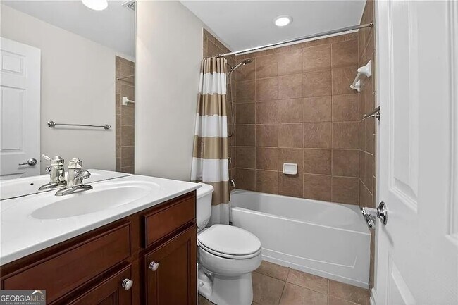 Building Photo - 4753 Cheviot Way SE