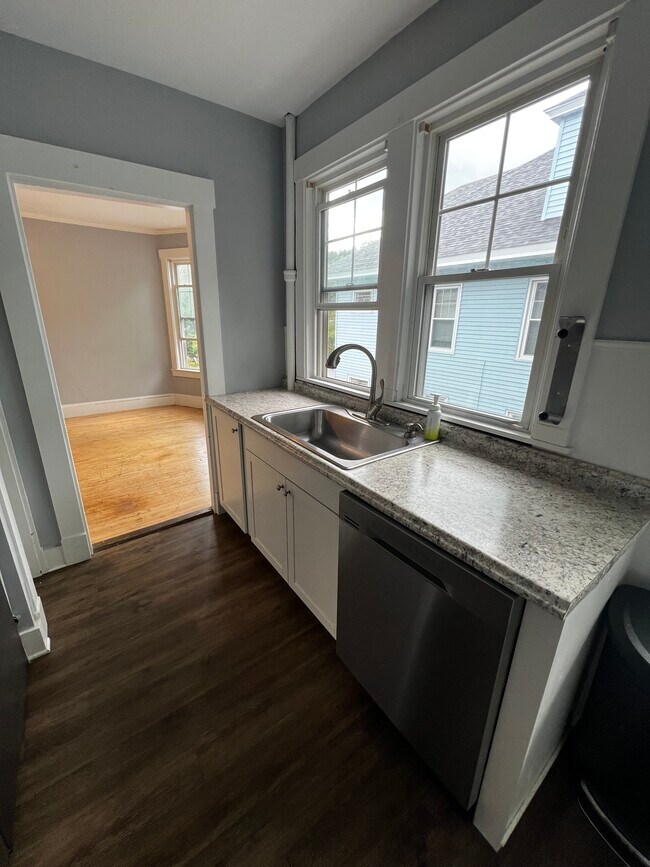 Building Photo - 83 Dartmouth St