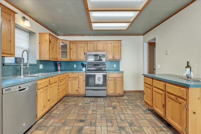 Building Photo - Look at this Bonus Room!!!