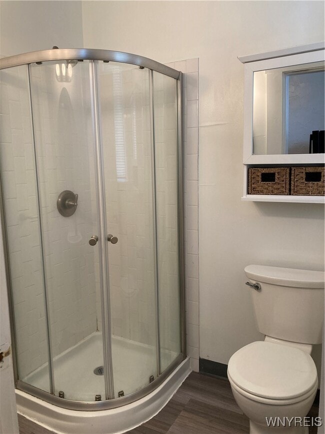 Building Photo - 76 Tracy St