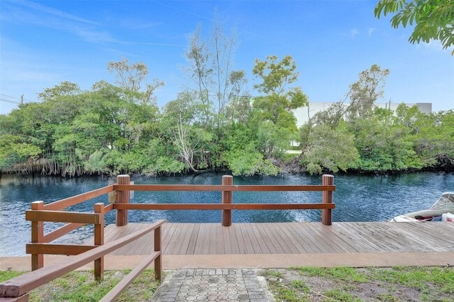 Building Photo - 1407 NE 56th St