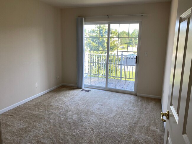 Building Photo - 3583 Oakmonte Blvd