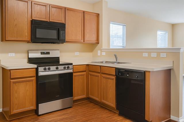 Building Photo - 8929 Sun Haven Way