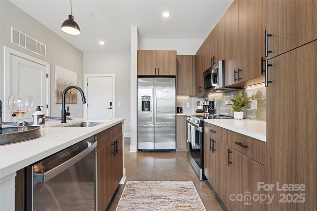 Building Photo - 110 Razades Wy