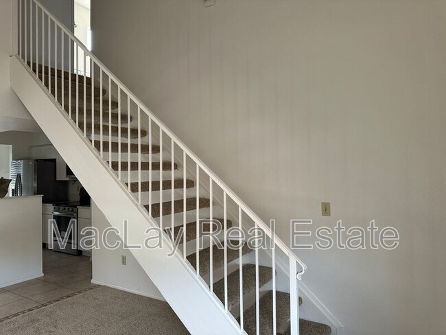 Building Photo - 1577 W Curry Dr