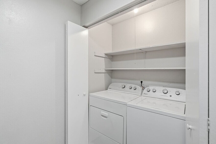 Building Photo - 1314 Stone Mill Ct