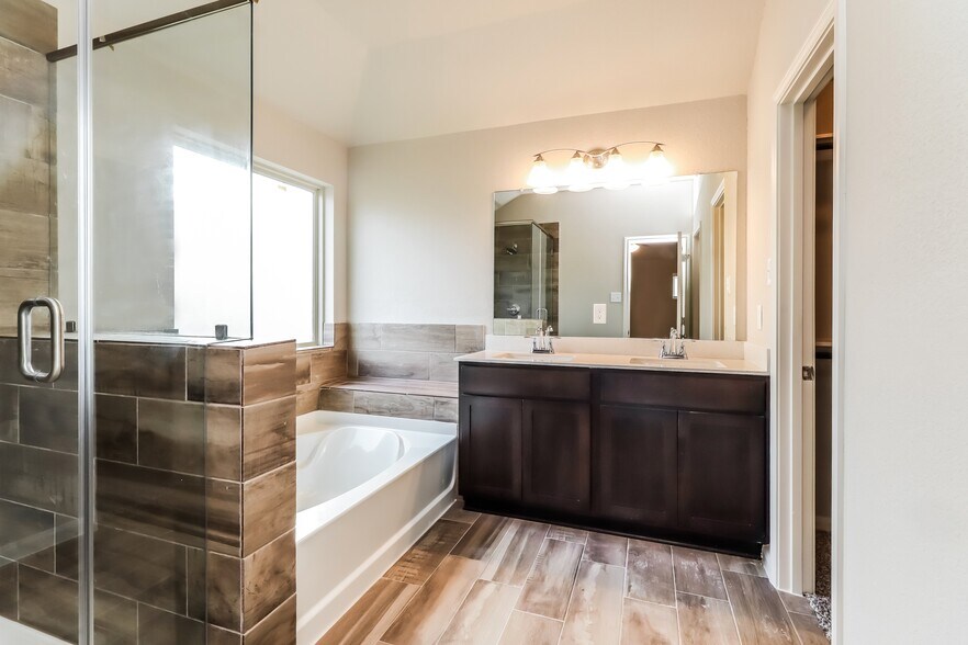 Building Photo - 7911 Fijian Cypress Dr