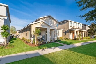 Building Photo - 2289 Aloe Aly