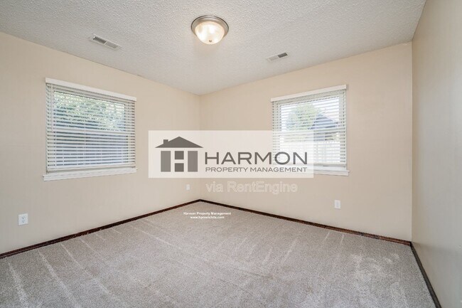 Building Photo - 2138 S Fieldcrest Cir