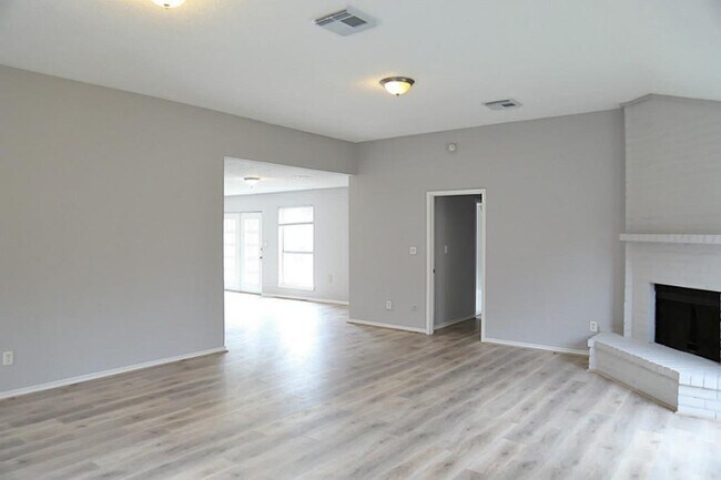 Building Photo - 2338 Sunset Trail