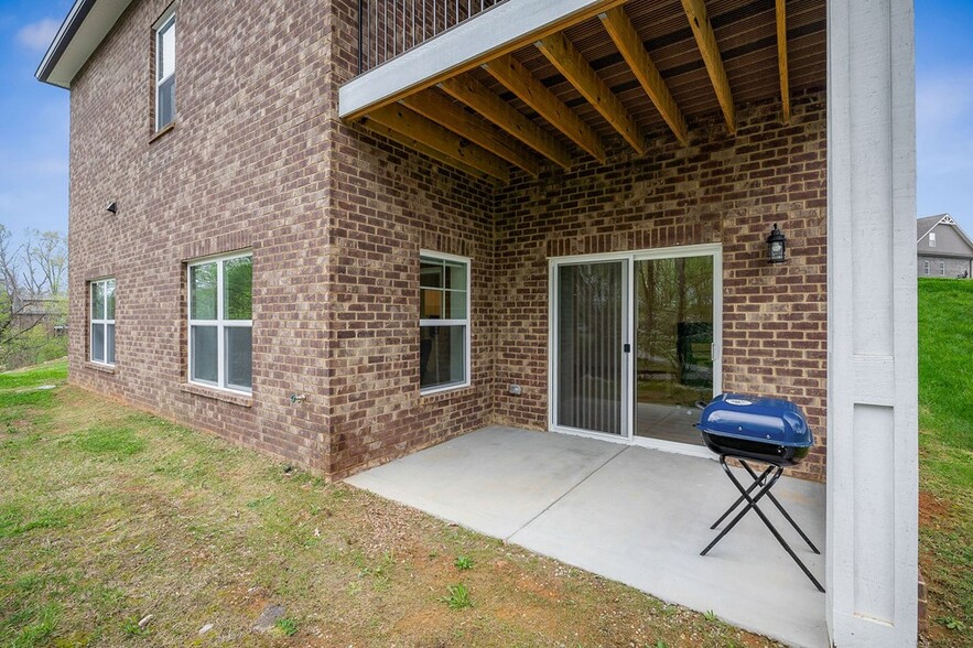 Building Photo - 1116 Cross Pointe Dr