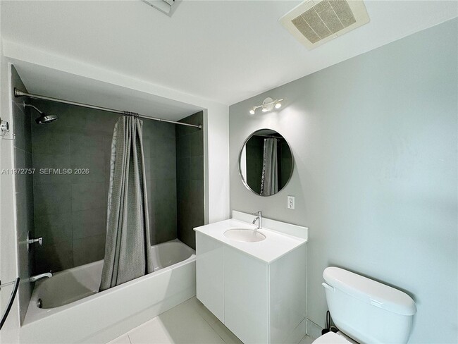 Building Photo - 92 SW 3rd St