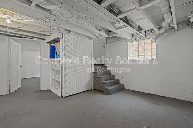 Building Photo - 40 S Hartnett Ave