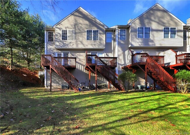 Building Photo - 60 Grove St