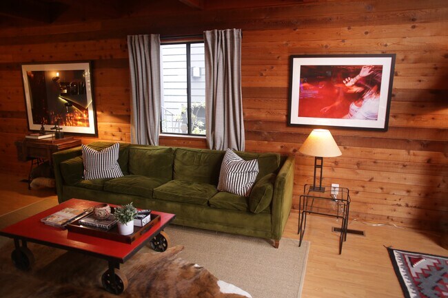 Building Photo - 521 Rialto Ave