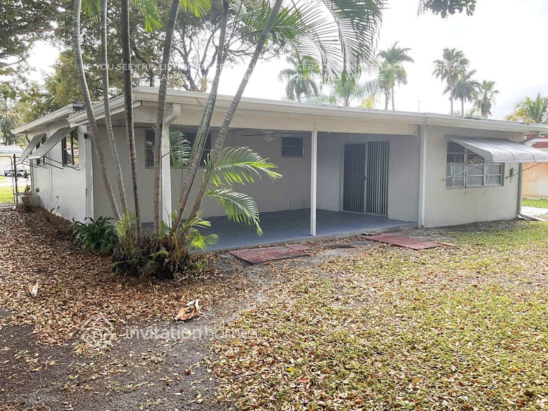 Building Photo - 3241 Pierce St