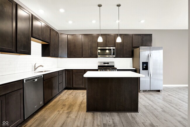 Building Photo - 2792 Maricopa Blvd