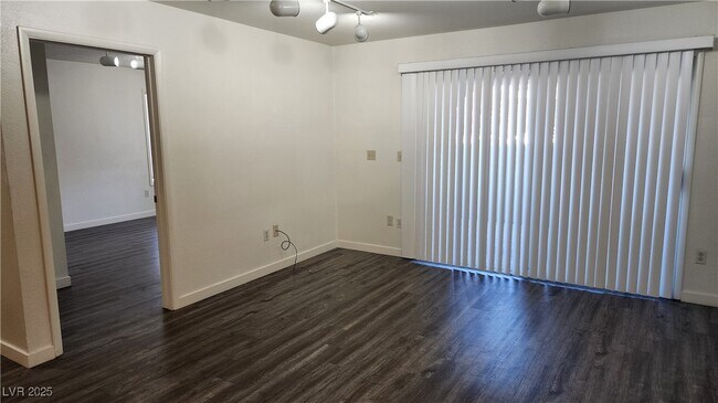 Building Photo - 1909 Rio Canyon Ct