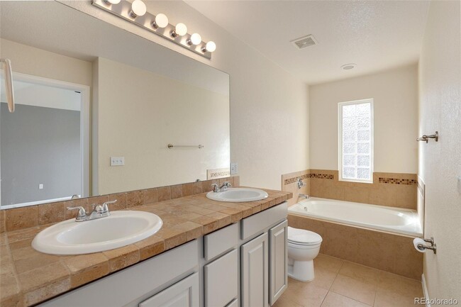 Bathroom 2 Master bathroom bathtub - 3680 S Beeler St