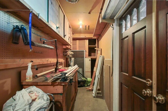 Building Photo - Available Now or Fall. Old East Davis Rental with Spacious Yard, Bonus Room & Easy Bike Access to...