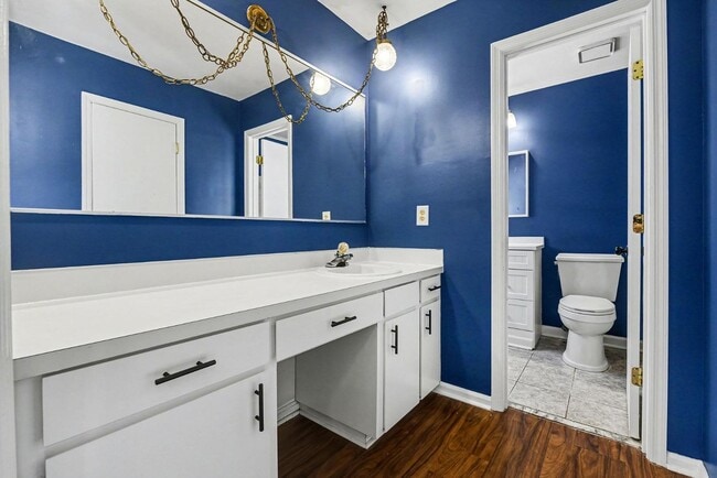 Building Photo - 108 Laurels Curve