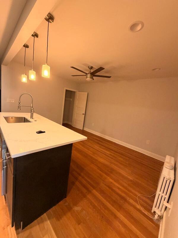 Building Photo - 1228 Raum St NE