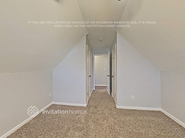 Building Photo - 204 Maywood Path
