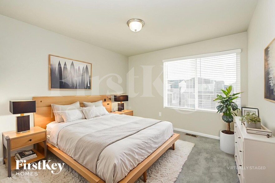 Building Photo - 11156 Murrelet Dr