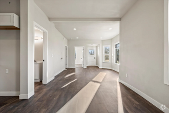 Building Photo - 224 Doty St