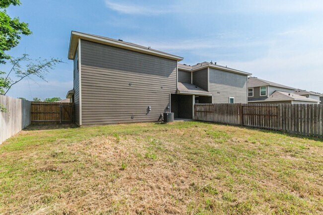 Building Photo - 146 Parkgate St