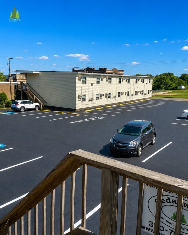 Building Photo - 794 Anderson Ave