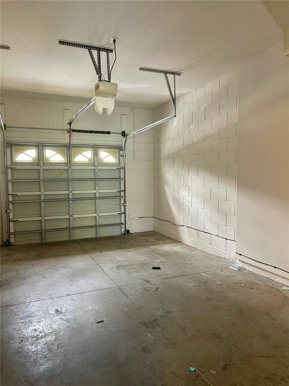 Building Photo - 1251 Long Oak Way