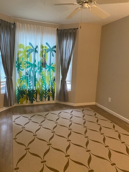 Building Photo - 46628 Drysdale Ter