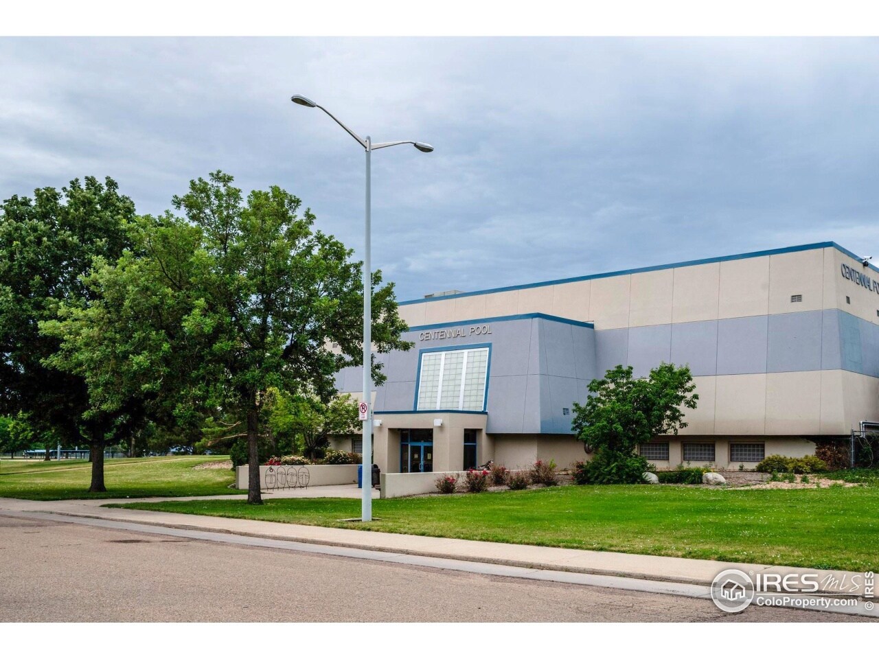 Building Photo - 824 Meeker St