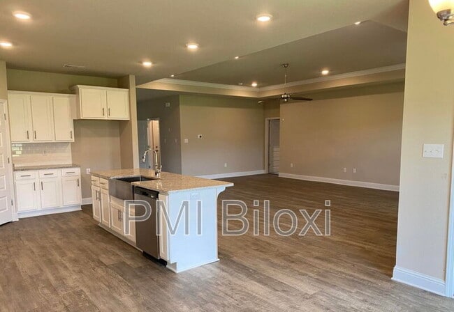 Building Photo - 1208 Carraway Cv