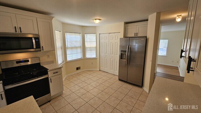 Building Photo - 405 Cobblestone Ct