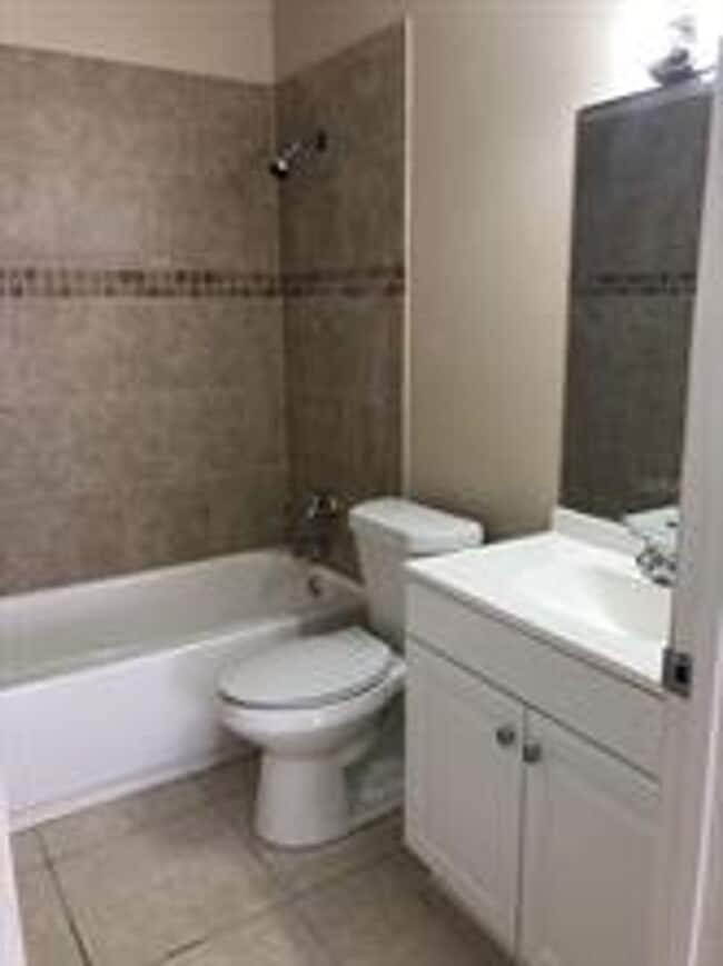 Primary Photo - 4415 Barna Ave