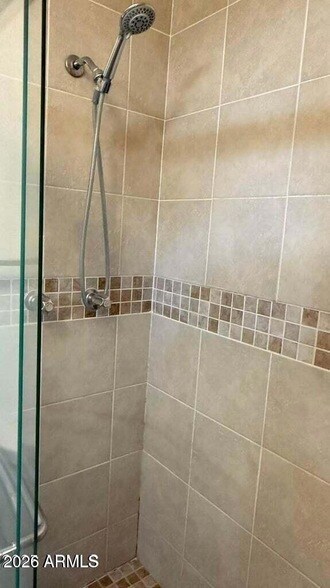 Building Photo - 925 N College Ave