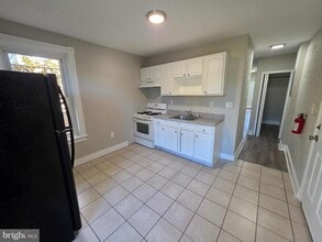 Building Photo - 549 Brunswick Ave