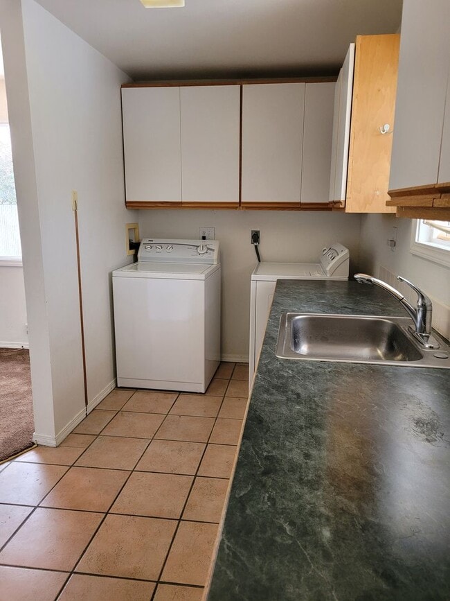 Building Photo - 1/2 OFF JUNE RENT - House in Ephrata