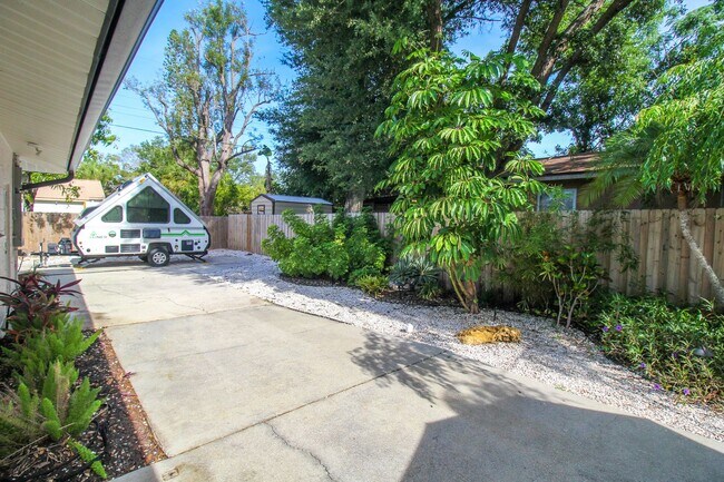 Building Photo - West of Trail Mid-Century Gem with New Designer Kitchen & Oversized Corner Lot
